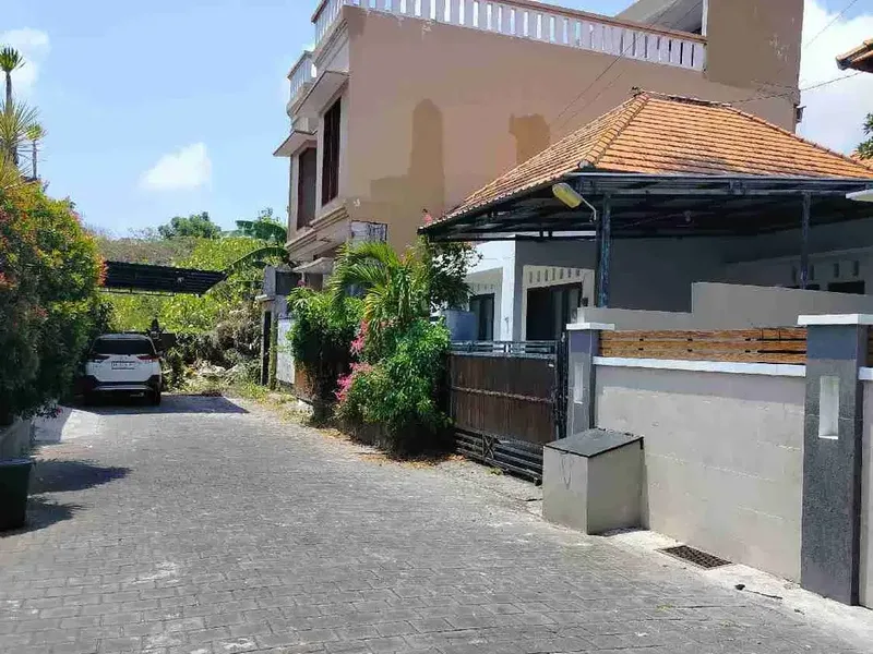 Rumah 150m2 dengan 2 kamar tidur - Kori Jimbaran - Bali in Bali