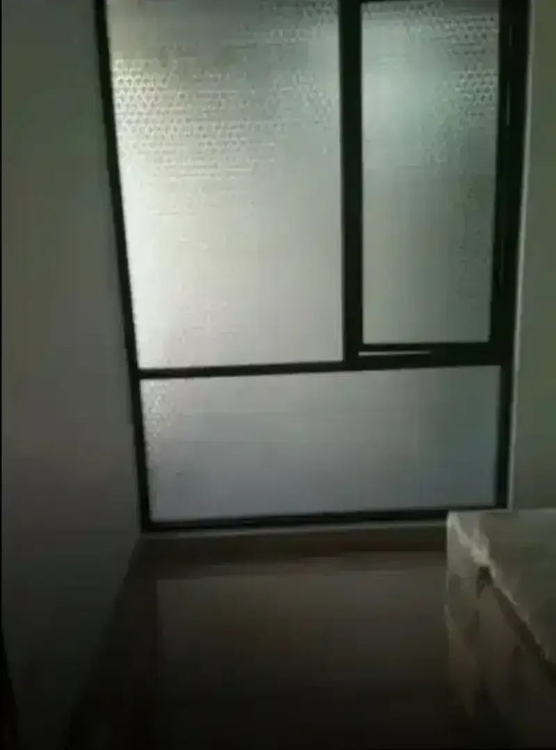 Kaca kamar tidur pasang stiker sanblas kaca film mereduksi cahaya uv - Home & Garden in Bali