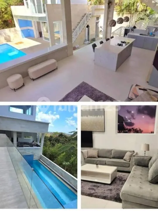 Villa Mewah 2 Lantai Pemandangan Laut dan Gwk Strategis, Jimbaran - Real Estate in Bali