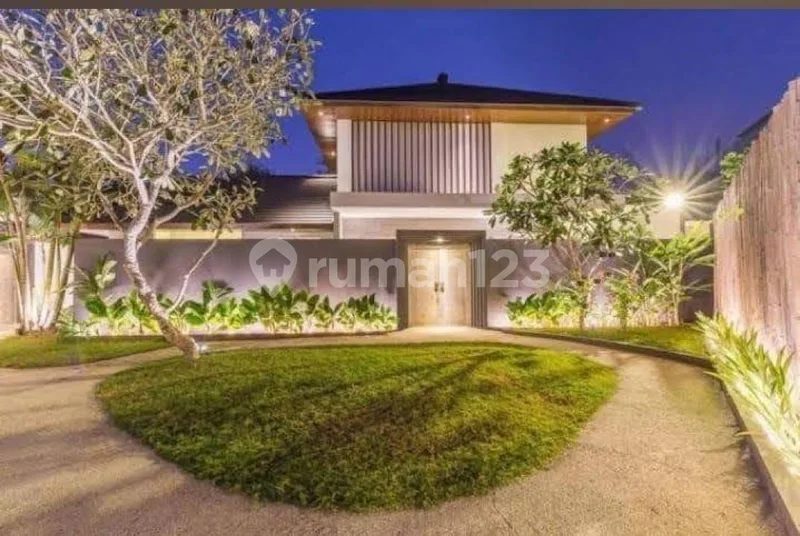 Dijual Luxury Villa di Taman Mumbul, Kuta Selatan, Badung - Real Estate in Bali