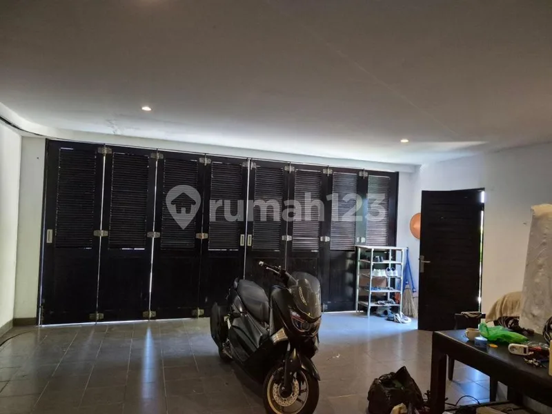 Dijual Cepat Villa.mewah Dgn 2 Kolam Renang di Jimbaran.tiara Nusa Estate - Bali in Bali