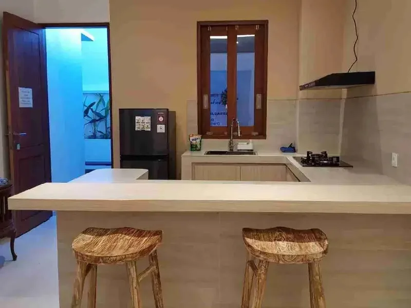 DISEWAKAN RUMAH MODERN DI AREA RENON LOKASI STRATEGIS. - Real Estate in Bali