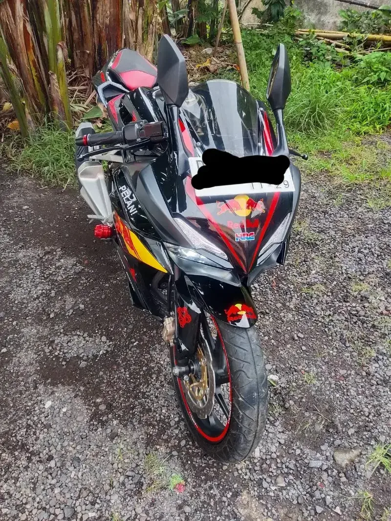 CBR 250RR NON ABS BLACK FREEDOM 2019 - Vehicles in Bali