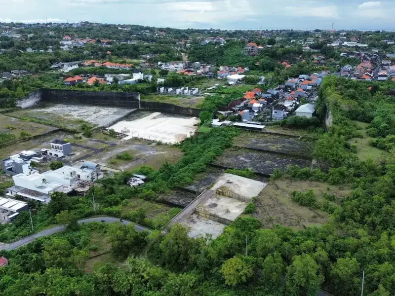 TURUN HARGA Dijual atau Leasehold 3 Plot Tanah Premium Ocean View dekat ke Pantai Melasti di Ungasan. - Bali in Bali