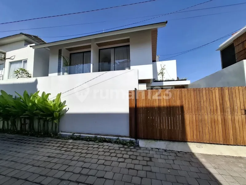 Beautiful Luxury 2Br Villa In Padonan Canggu Ideal For Family Living - Real Estate in Bali
