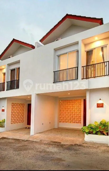 Modern Villa With Open Concept Living In Canggu Area - Bali in Bali