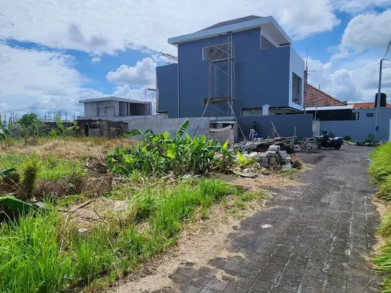 Tanah Freehold Dekat Pantai Cemagi Zona Pariwisata Luas 5 Are dan 4,3 Are Cocok untuk Investasi Villa - Real Estate in Bali