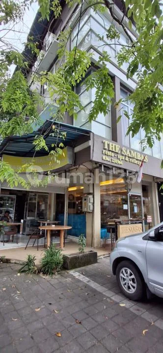 Gedung 4 Lantai + Restoran & Spa di Renon | SHM | LT 170 MÂ² | Rp6,8 M - Bali in Bali