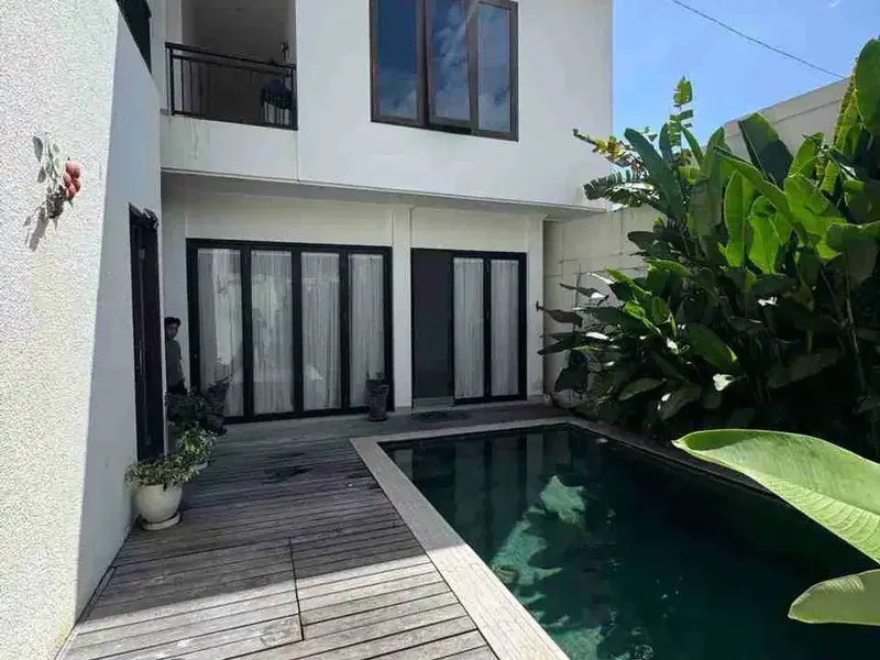 VILLA LANTAI 2 SEMER KEROBOKAN DEKAT UMALAS/PEPITO MARKET/CAFE MOKA - Real Estate in Bali