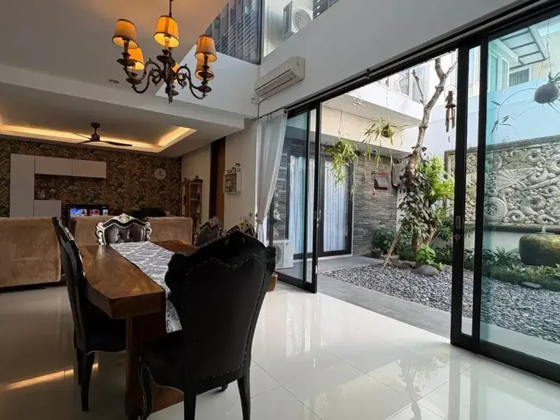 Rumah Modern kawasan elite Citraland Denpasar - Real Estate in Bali