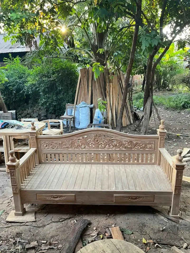 Bangku risban bale rahwana jati tua - Home & Garden in Bali