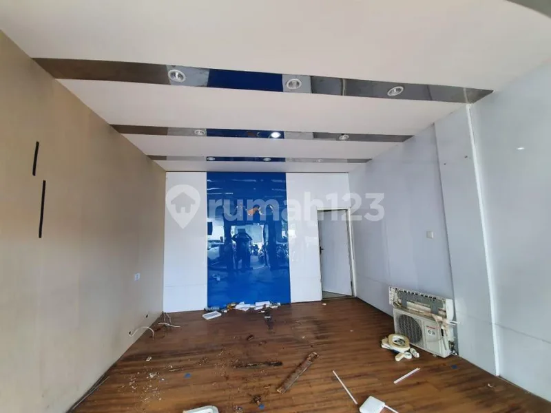 Ruko Hadap Timur Teuku Umar Dauh Puri Kauh Denpasar Barat - Real Estate in Bali