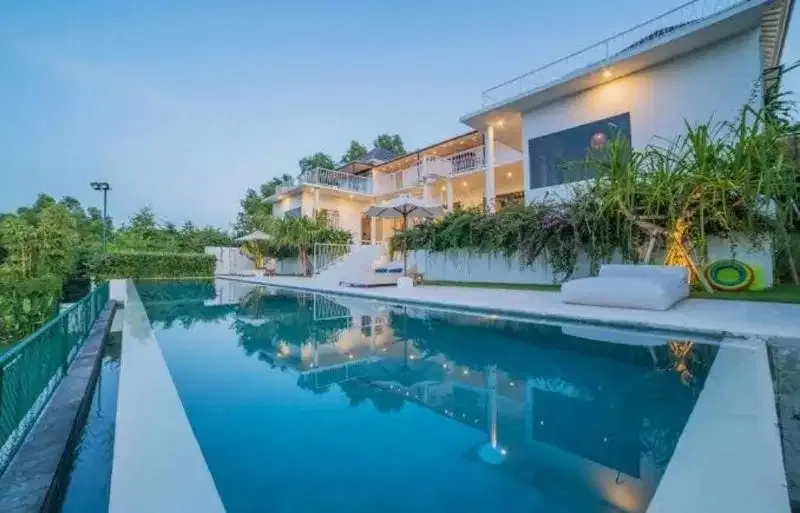 5 Bedrooms with tennis court for sale - Bali in Bali