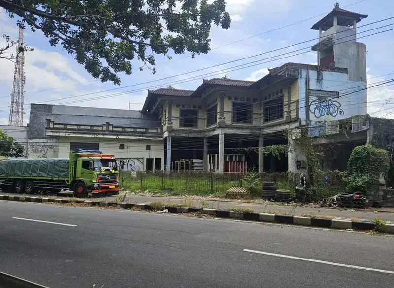 Raya ida bagus mantra gianyar bali - Real Estate in Bali