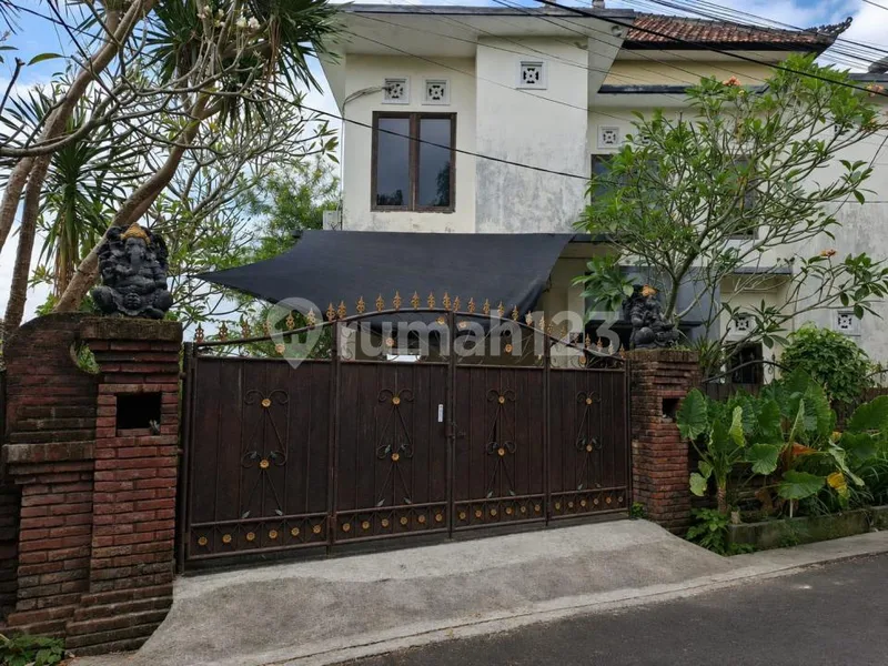 Rumah dengan Nuansa Pantai Pererenan Cocok Utk Investasi - Bali in Bali