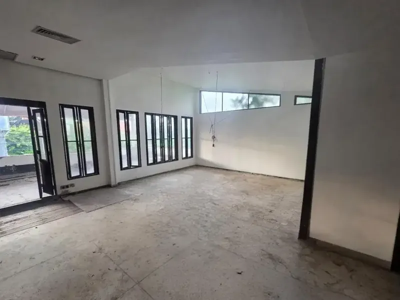 Disewakan Tempat Usaha di Petitenget, Bali - Real Estate in Bali