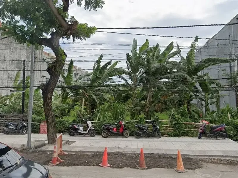 Tanah 21 Are SHM Pinggir Jalan Utama Dijual di Dewi Sri Kuta - Real Estate in Bali