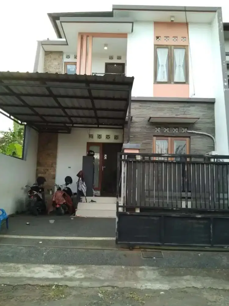 RUMAH DUA LANTAI MINIMALIS LOKASI TABANAN - Real Estate in Bali