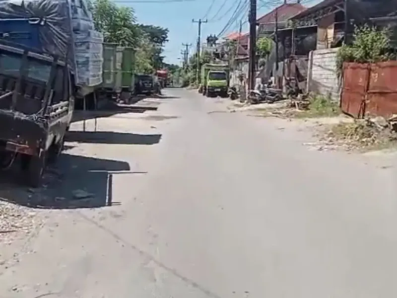 Di jual gudang siap pakai Saat ini gudang masih aktif - Real Estate in Bali