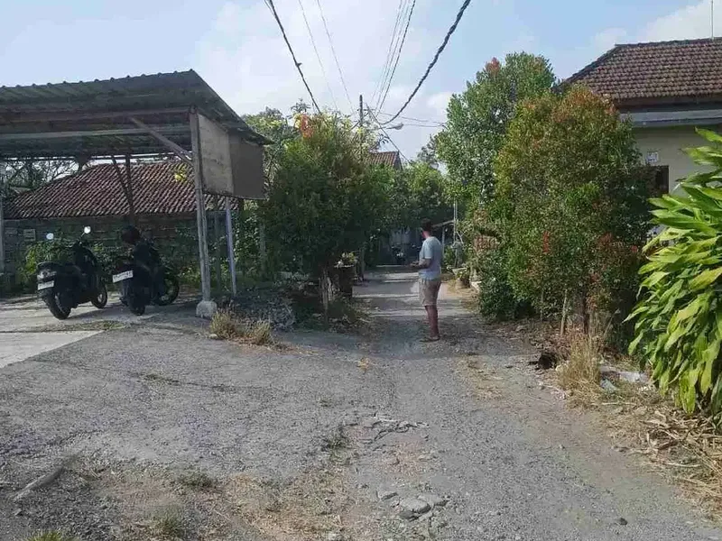 Buc Tanah 430M2 Lebar 22Mtr Zona Perum Dewi Supraba Antasura Jl 4,5Mtr - Bali in Bali