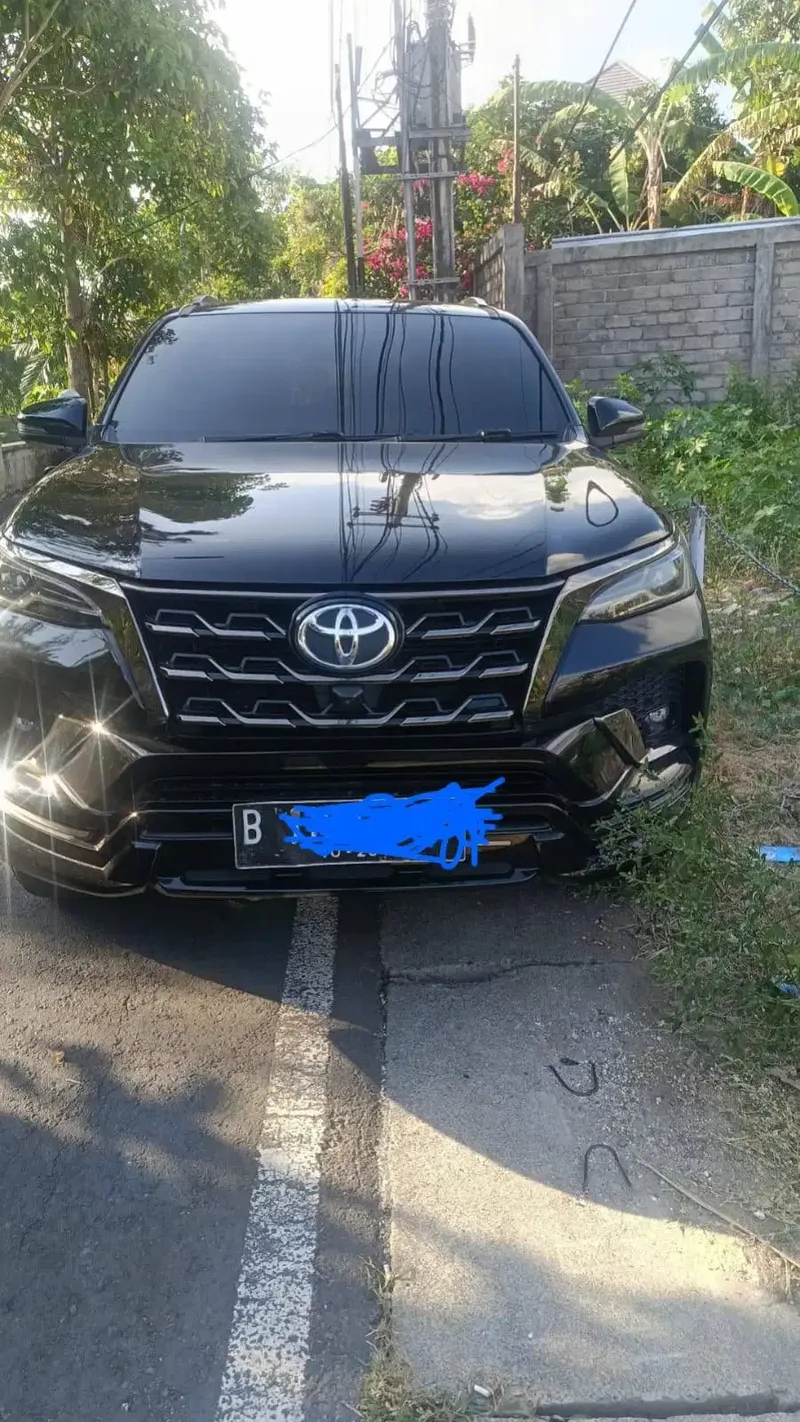 Fortuner diesel low km plat B - Vehicles in Bali