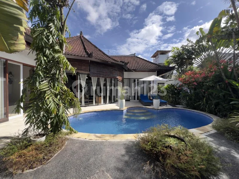 Leasehold Six Years Contemporary Tropical Villa - Seminyak - Bali in Bali