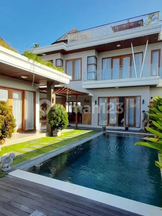 4 Bedrooms Villa Di Ungasan Dekat Pantai Melasti Bali - Bali in Bali