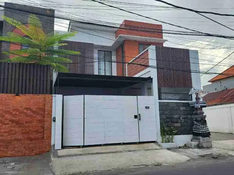 Disewakan Rumah Mewah fully furnished di Renon, Denpasar Selatan dekat Sanur & Kuta - Real Estate in Bali