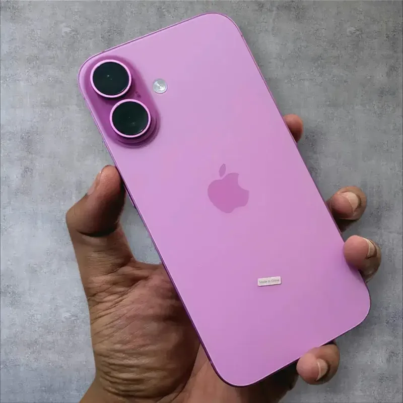 Iphone 16 128 GB ibox Garansi On - Bali in Bali