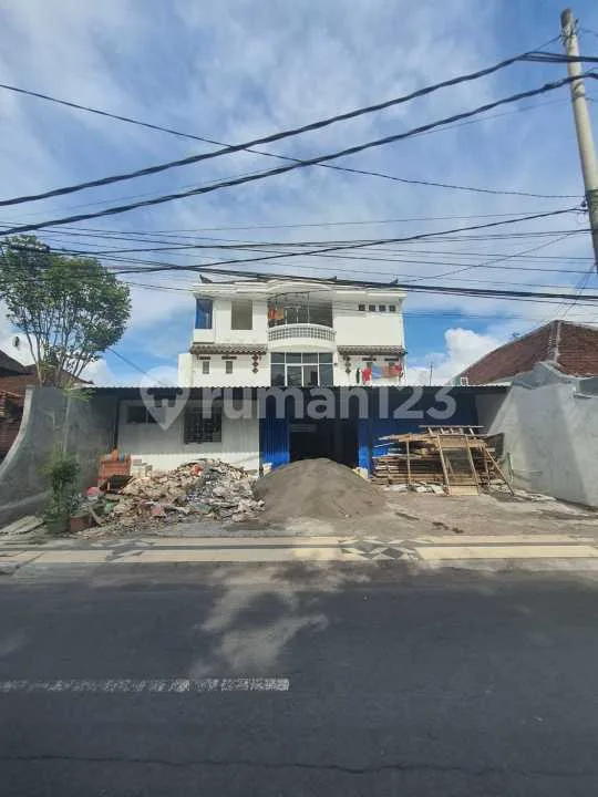 Ruko Di Kawasan Kuta Lokasi Strategis 10 Menit Ke Pantai Kuta - Real Estate in Bali