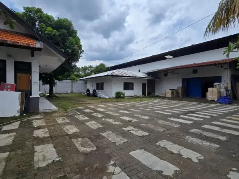 GUDANG PLUS KANTOR STRATEGIS DI NOJA GATOT SUBROTO TIMUR DENPASAR, BALI - Real Estate in Bali