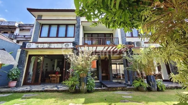 Villa Modern Tropis di Sudamala Sanur Denpasar - Real Estate in Bali