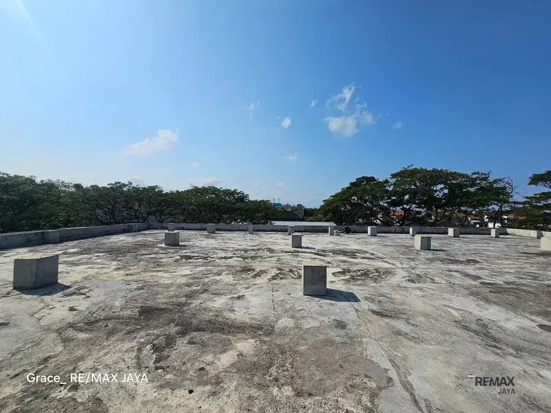 Ruko Gandeng Plus Gudang Disewakan, di Dekat Sentral Parkir Kuta - Real Estate in Bali