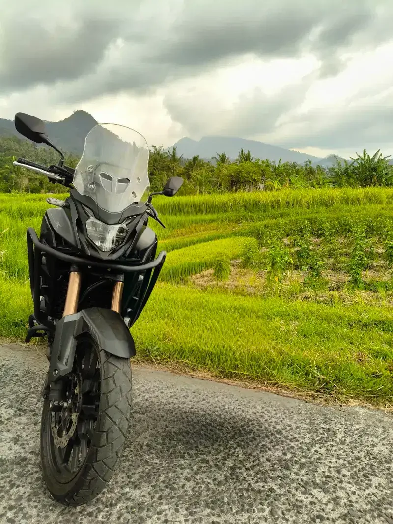 Honda CB500X 2024 black - Vehicles in Bali