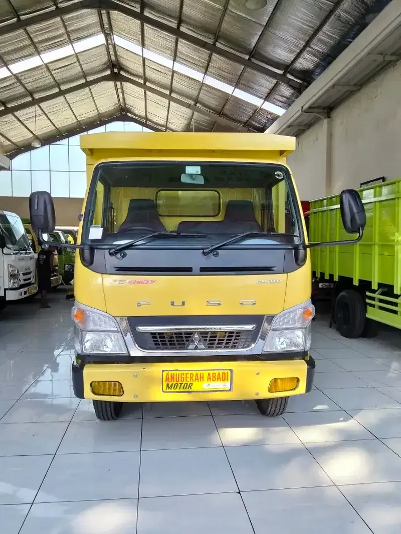 Mitsubishi canter light truck 2024 - Vehicles in Bali