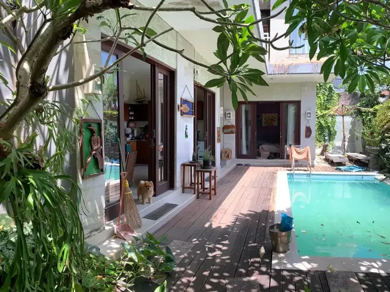Villa 2 Lantai dengan 3 Bedrooms di Ungasan - Real Estate in Bali