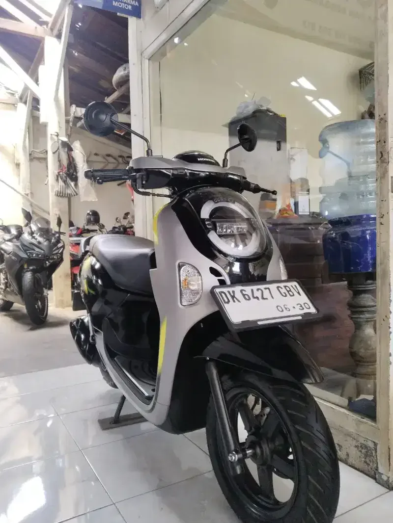 DP 2,2 JT / BUNGA MENURUN 2% / HONDA SCOOPY TAHUN 2025 - Vehicles in Bali