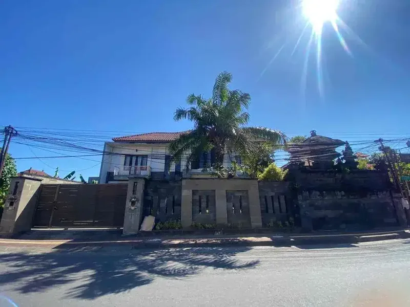 DIJUAL / DISEWAKAN RUMAH MEWAH 2 LANTAI – JAYAGIRI DENPASAR - Real Estate in Bali
