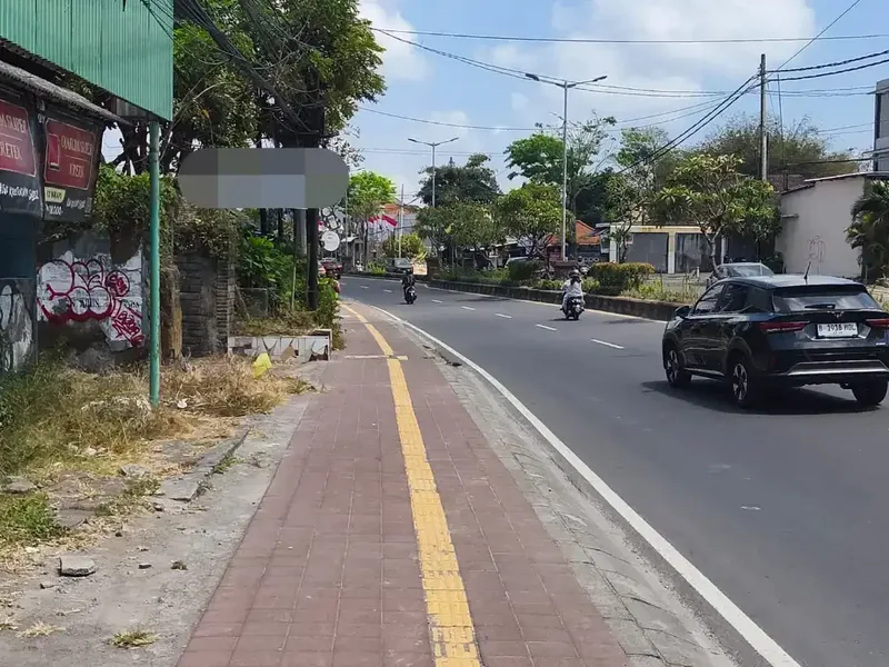 DISEWAKAN RUKO STRATEGIS BYPASS NGURAH RAI JIMBARAN – LEBAR 12,52 M! - Bali in Bali
