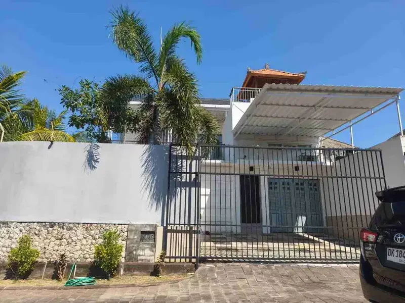 Rumah Luas dengan Private Pool di Kutuh Nusa Dua - Bali in Bali