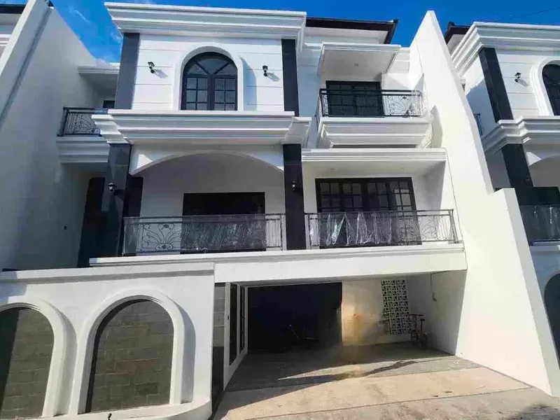 jual rumah Baru 3 lantai di Tukad Pakerisan Denpasar - Bali in Bali