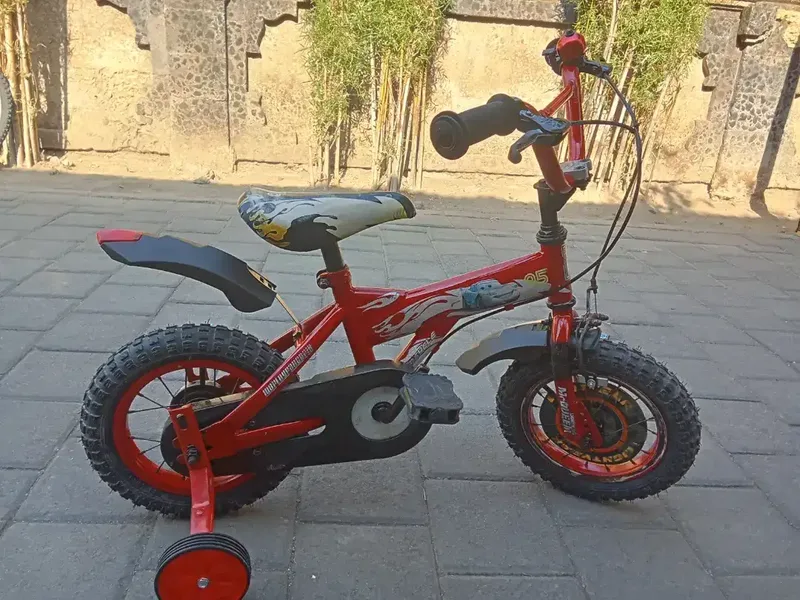 Sepeda anak WIMCYCLE lightning McQueen R 12 - Vehicles in Bali