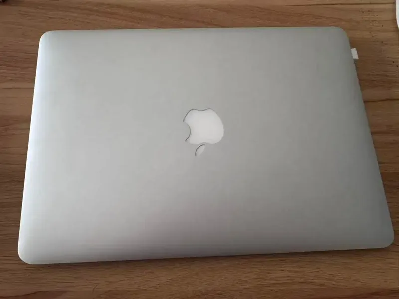 [JUAL MURAH] MacBook Air 13 Inch (2017) RAM 8GB / SSD 128GB - Electronics in Bali