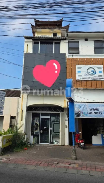 Dijual Ruko Bangunan 3,5 Lantai Lokasi Jalan Mertanadi Kerobokan Kelod - Real Estate in Bali