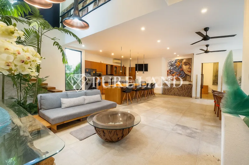 Stylish & Luxurious Villa In Batu Mejan Canggu - Real Estate in Bali