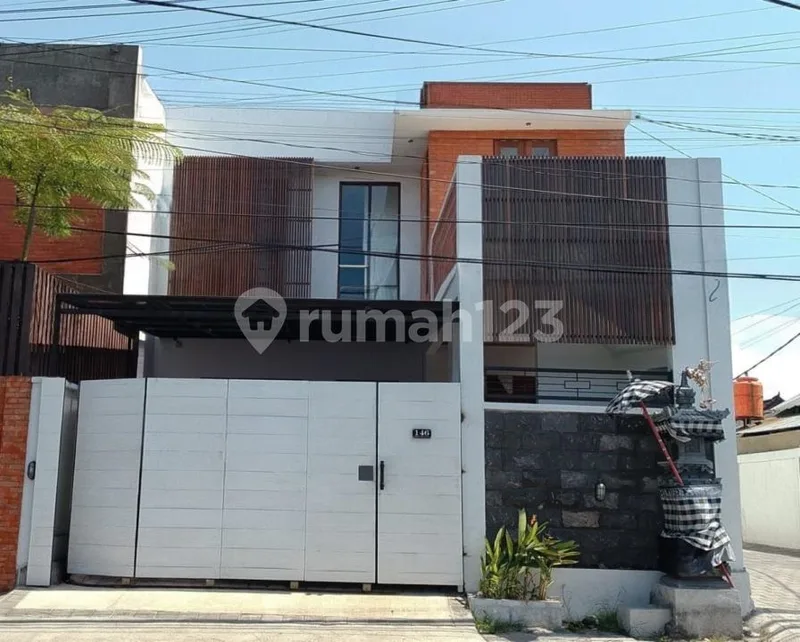 Rumah Modern 3 Bedroom Pusat Kota Denpasar Tukad Balian Renon - Bali in Bali