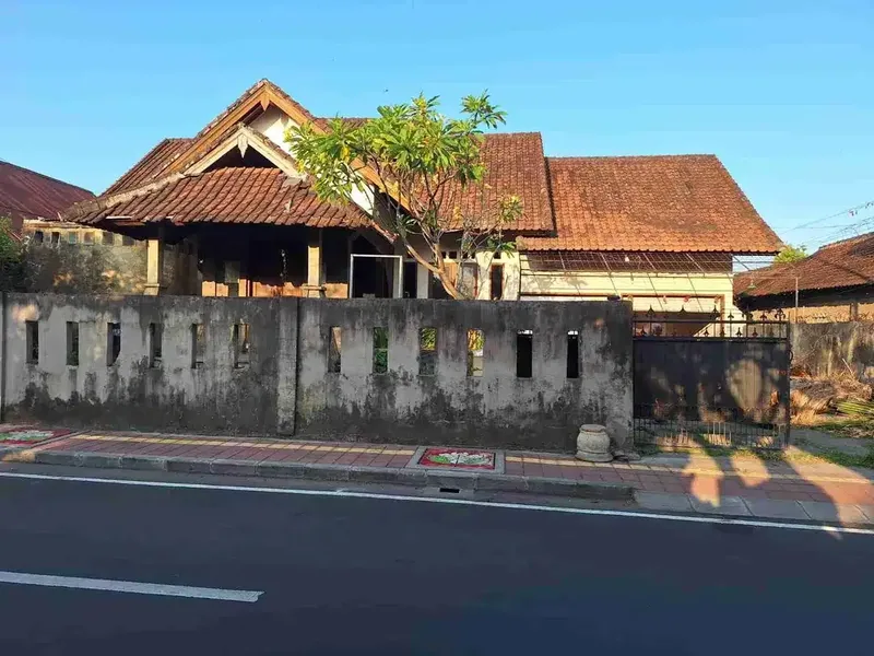 Disewakan Properti Strategis Jalan Utama Dekat Gajah Mada Denpasar - Real Estate in Bali
