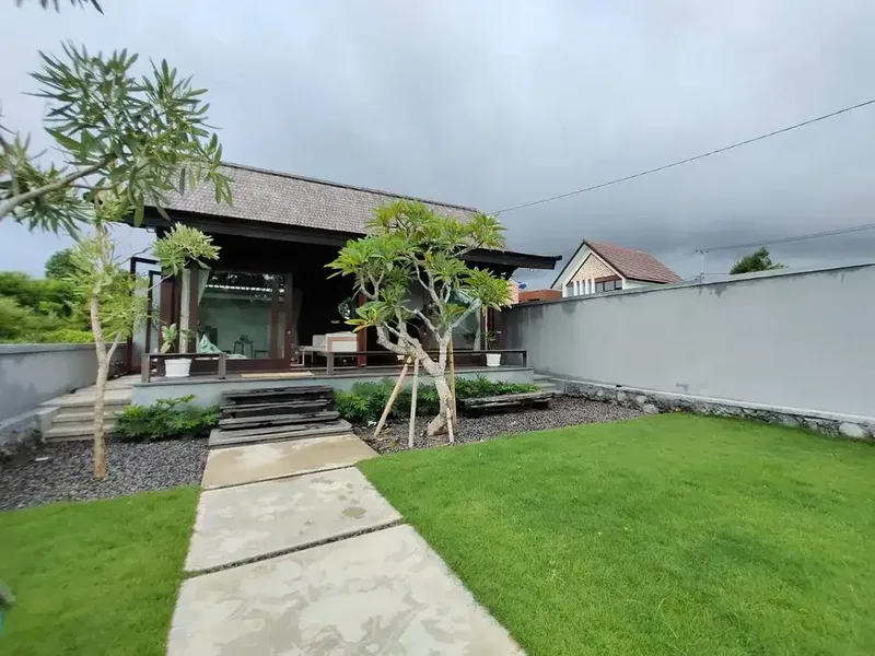 Dijual Villa!! Taman Hijau  Lokasi Area Hotel Bintang Lima di Taman Mumbul - Jimbaran - Bali in Bali