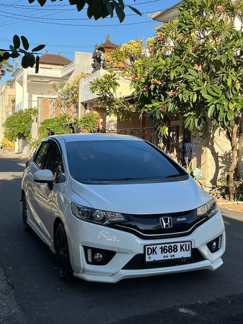 Honda Jazz RS 1.5 Matic Asli Bali DP 16 JT - Vehicles in Bali