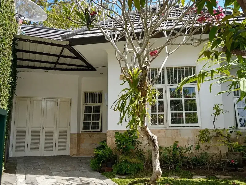 DIJUAL RUMAH DI TAMAN GRIYA – NUSA DUA, BALI - Real Estate in Bali